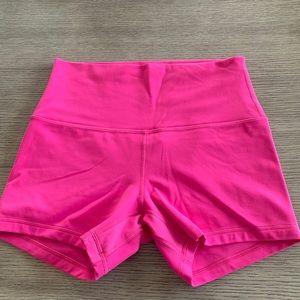 Lululemon Align HR Short 4” in Sonic Pink size  8